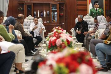 Pemkot Surabaya Siapkan Beasiswa Mahasiswa Miskin PTS