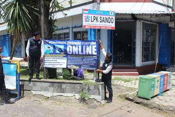 Polres Sragen Pasang Spanduk Waspada Penipuan Online Digital