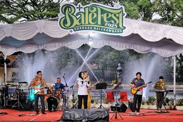 Meriahkan Balefest, Wawali Solo Manggung Bersama BSO