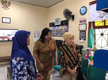 Bunda Literasi Apresiasi Perpustakaan Kampung Serengan