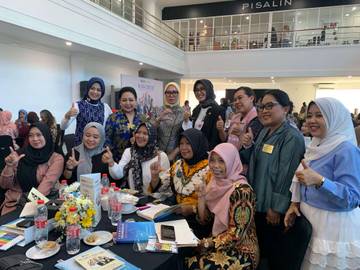 FHD Motivation Gandeng PLN dan Pemkot Kuatkan Peran Perempuan