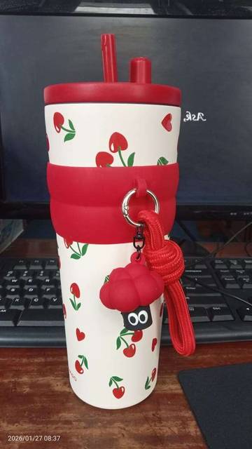 Tumbler Bantu Mengukur Kebutuhan Minum Harian