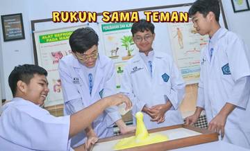 Makna dan Lirik Lagu "Rukun Sama Teman"