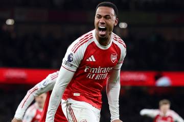 Arsenal Hancurkan Aston Villa 4-1