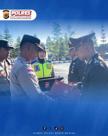 Polres Bener Meriah Anugerahkan Satyalancana kepada Personel Berprestasi
