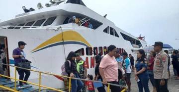 Polisi Lakukan Pengamanan Di Pelabuhan Melonguane