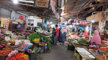 Pasar Susumbolan Masih Sepi, Pedagang Tetap Semangat Berjualan
