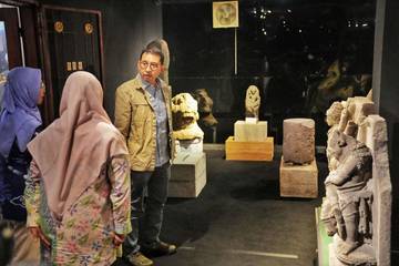 Indonesian Culture Minister Highlights Urgent Heritage Site Revitalization 