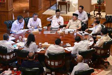 Saifullah Yusuf Reports People’s School Progress to President