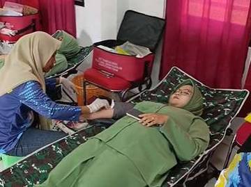 Persit KCK Ranting Way Tuba Gelar Donor Darah