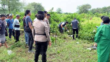 Mayat Pria Penuh Luka Ditemukan di Gumuk Pasir