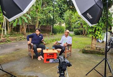 Pacelathon Hadirkan Riyang Gati, Penjual Rumput lewat Online