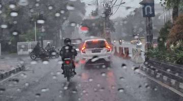 Waspada Selalu, Hujan Berpotensi Mengguyur Seluruh DIY 